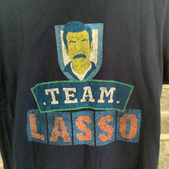 TED LASSO Navy Blue "TEAM LASSO" Graphic T-Shirt - Size Medium - Picture 2 of 6